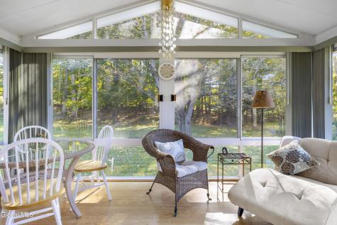 6 Hadel Road Glenville NY 12302