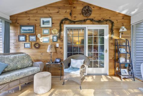 6 Hadel Road Glenville NY 12302