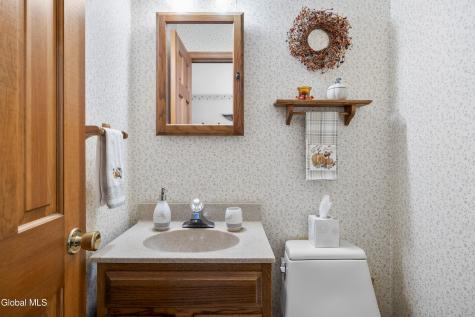 6 Hadel Road Glenville NY 12302