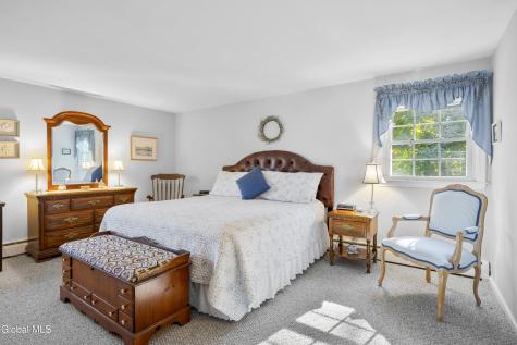 6 Hadel Road Glenville NY 12302