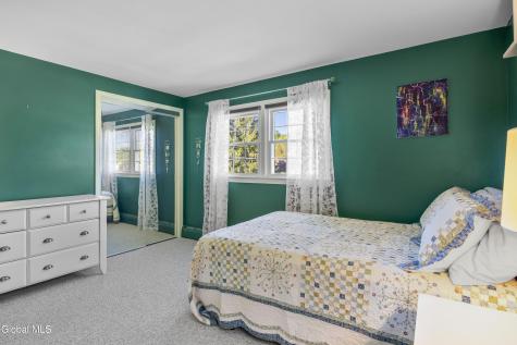 6 Hadel Road Glenville NY 12302