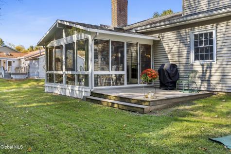 6 Hadel Road Glenville NY 12302