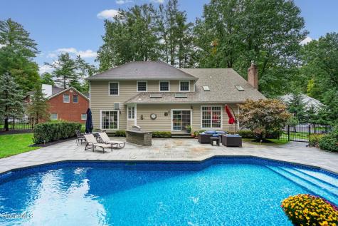 104 Blockhouse Creek Court Albany NY 12203