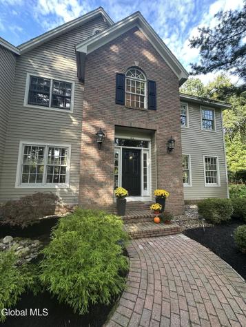 104 Blockhouse Creek Court Albany NY 12203