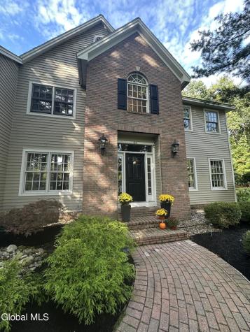 104 Blockhouse Creek Court Albany NY 12203
