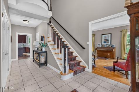 104 Blockhouse Creek Court Albany NY 12203