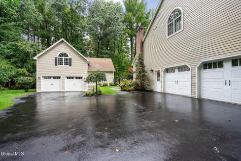104 Blockhouse Creek Court Albany NY 12203