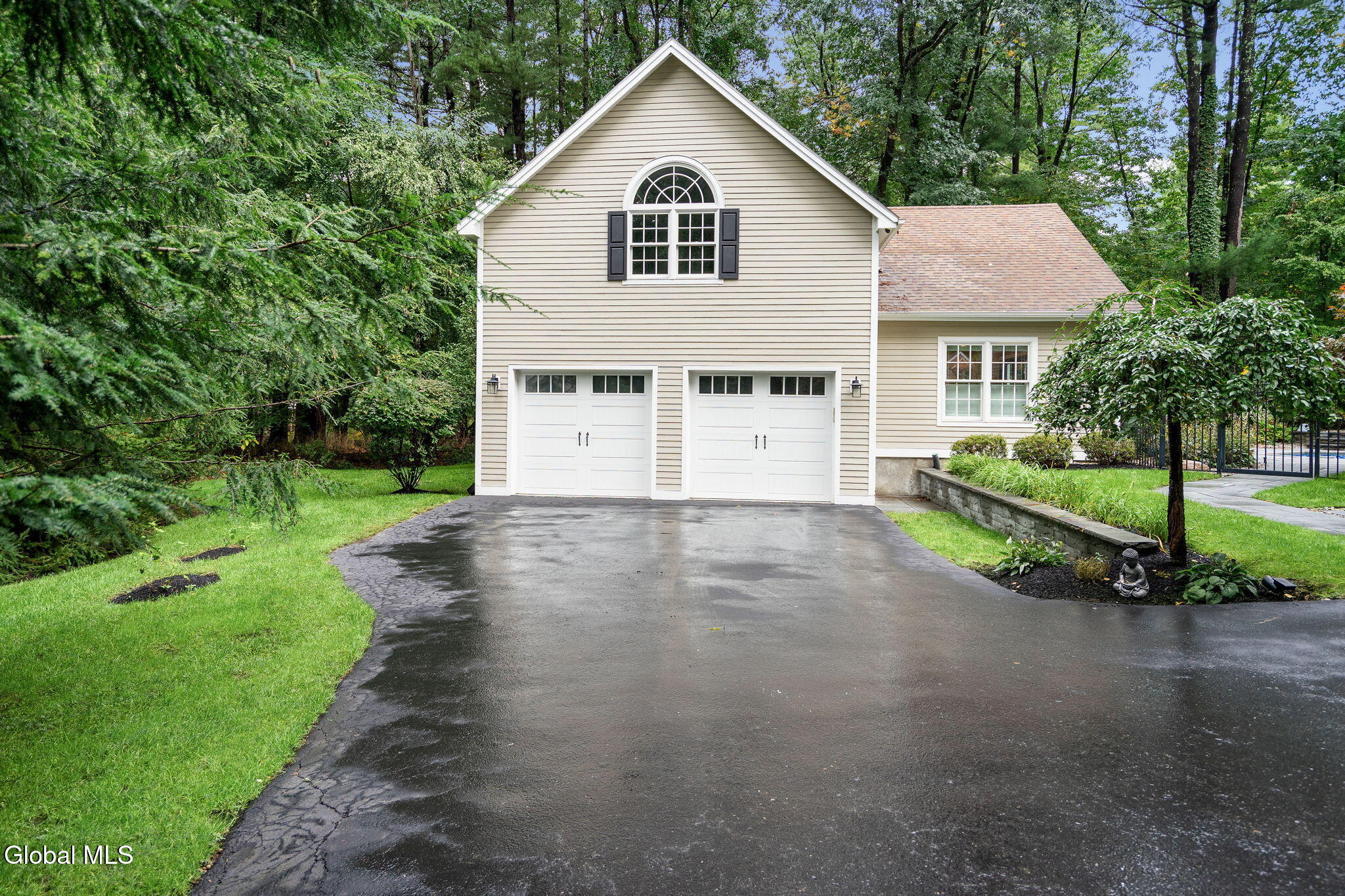 104 Blockhouse Creek Court Albany NY 12203
