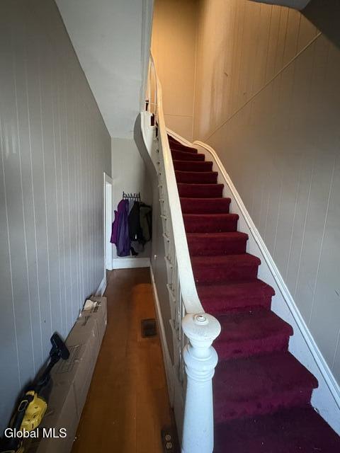17 Swan Street Green Island NY 12183