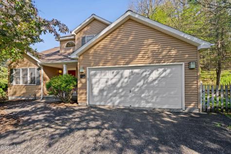 107 Fox Run Drive Schenectady NY 12303