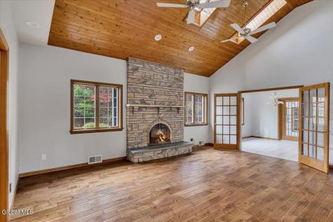 1306 Putnam Road Schenectady NY 12306