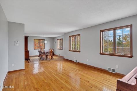 1306 Putnam Road Schenectady NY 12306