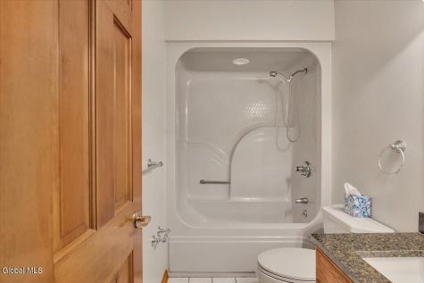 1306 Putnam Road Schenectady NY 12306