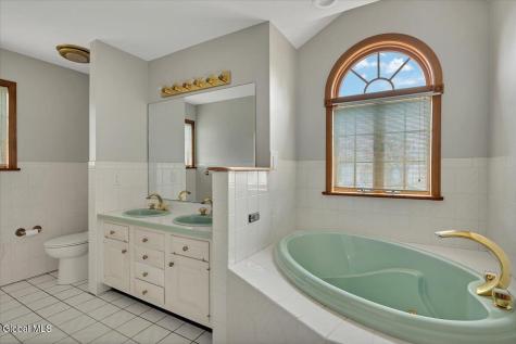 1306 Putnam Road Schenectady NY 12306