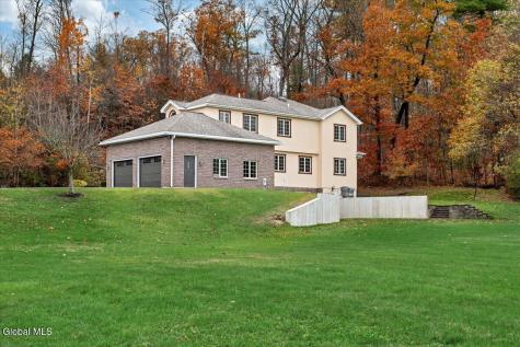 1306 Putnam Road Schenectady NY 12306