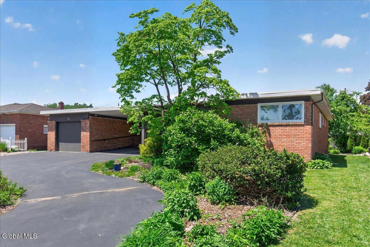 218 Ormond Street Albany NY 12208