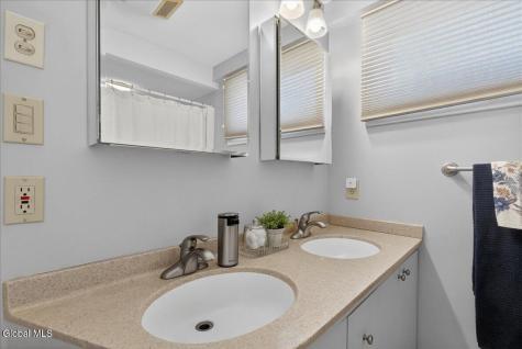 218 Ormond Street Albany NY 12208
