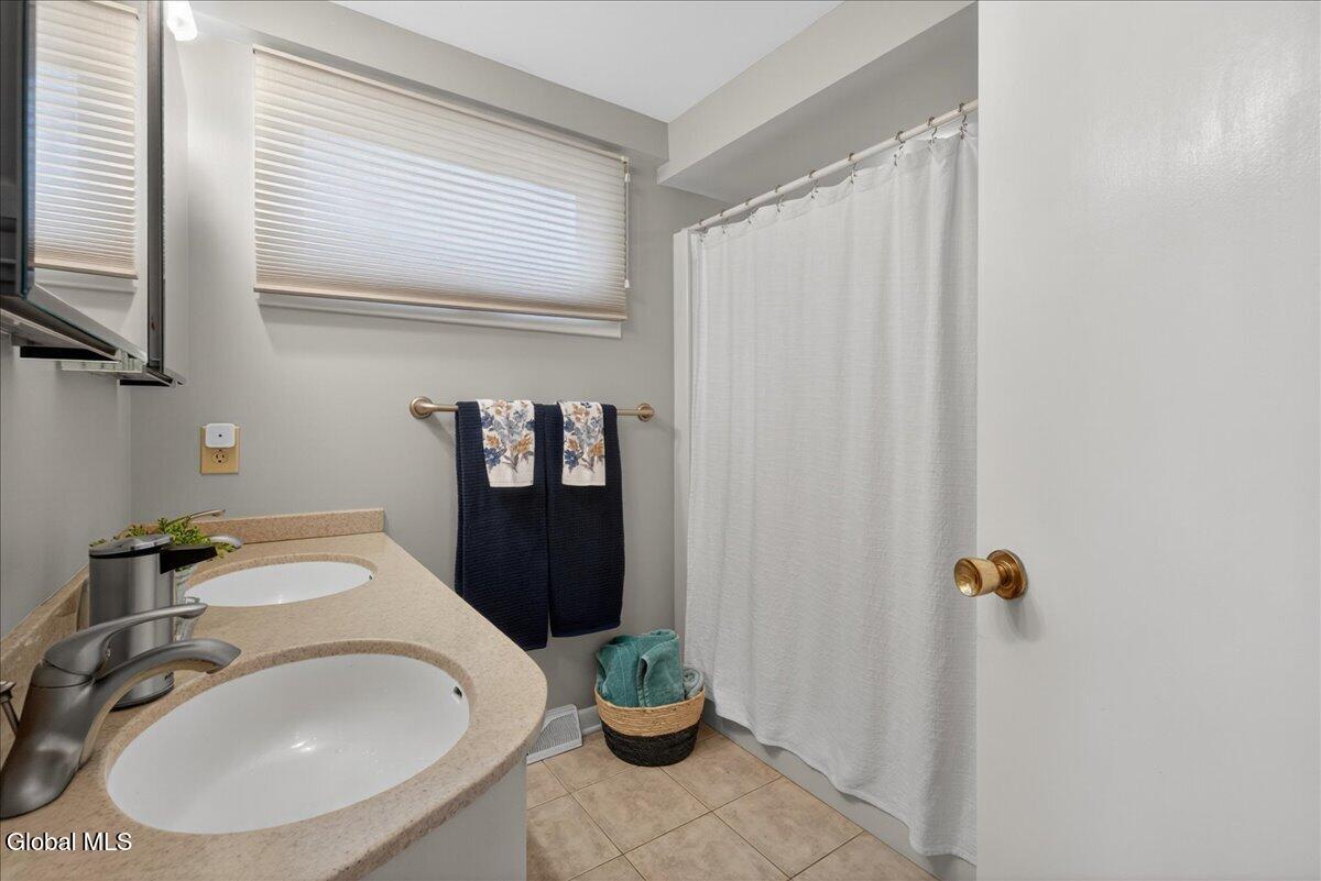 218 Ormond Street Albany NY 12208