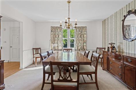 21 Laury Lane Schenectady NY 12302