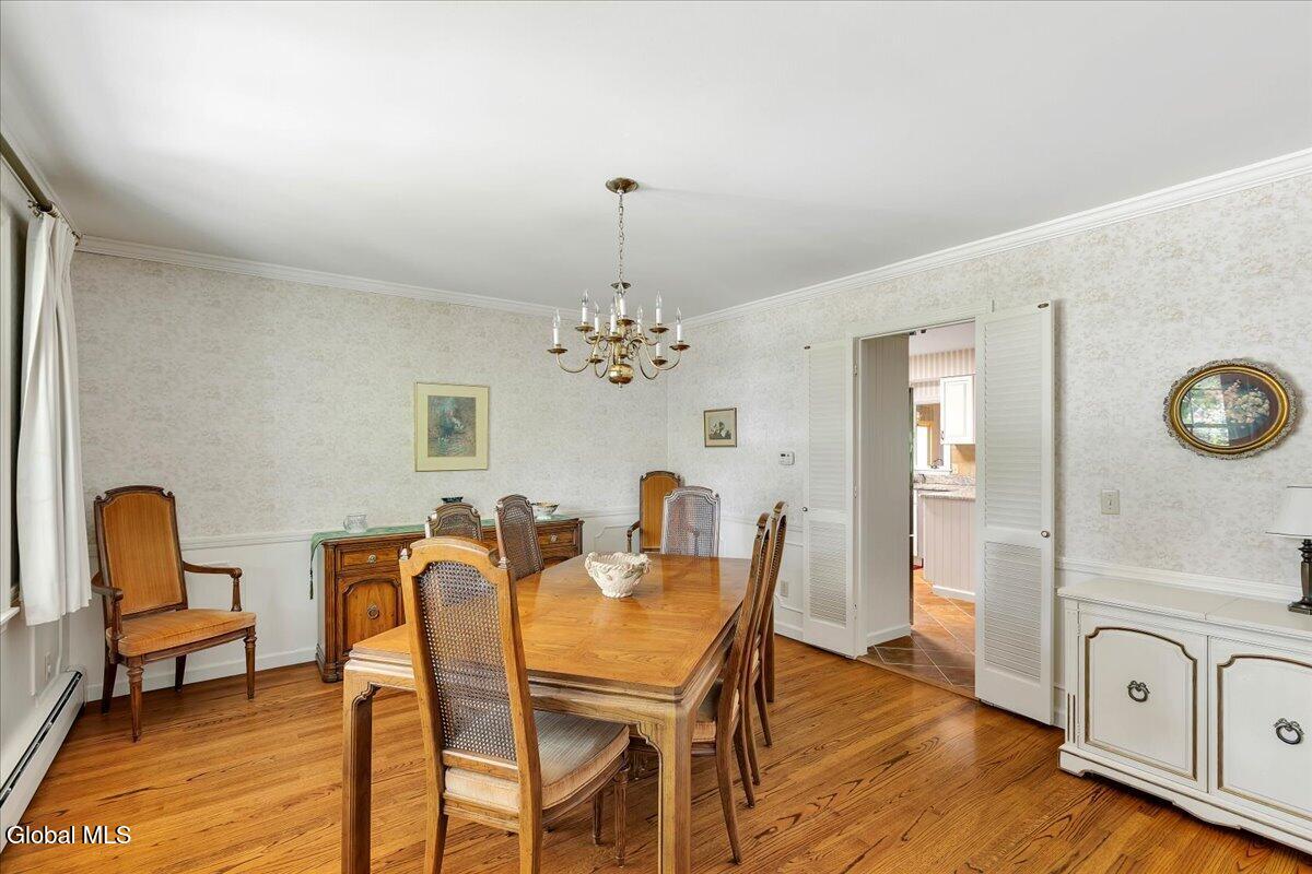 8 Upper Ball Court Menands NY 12204