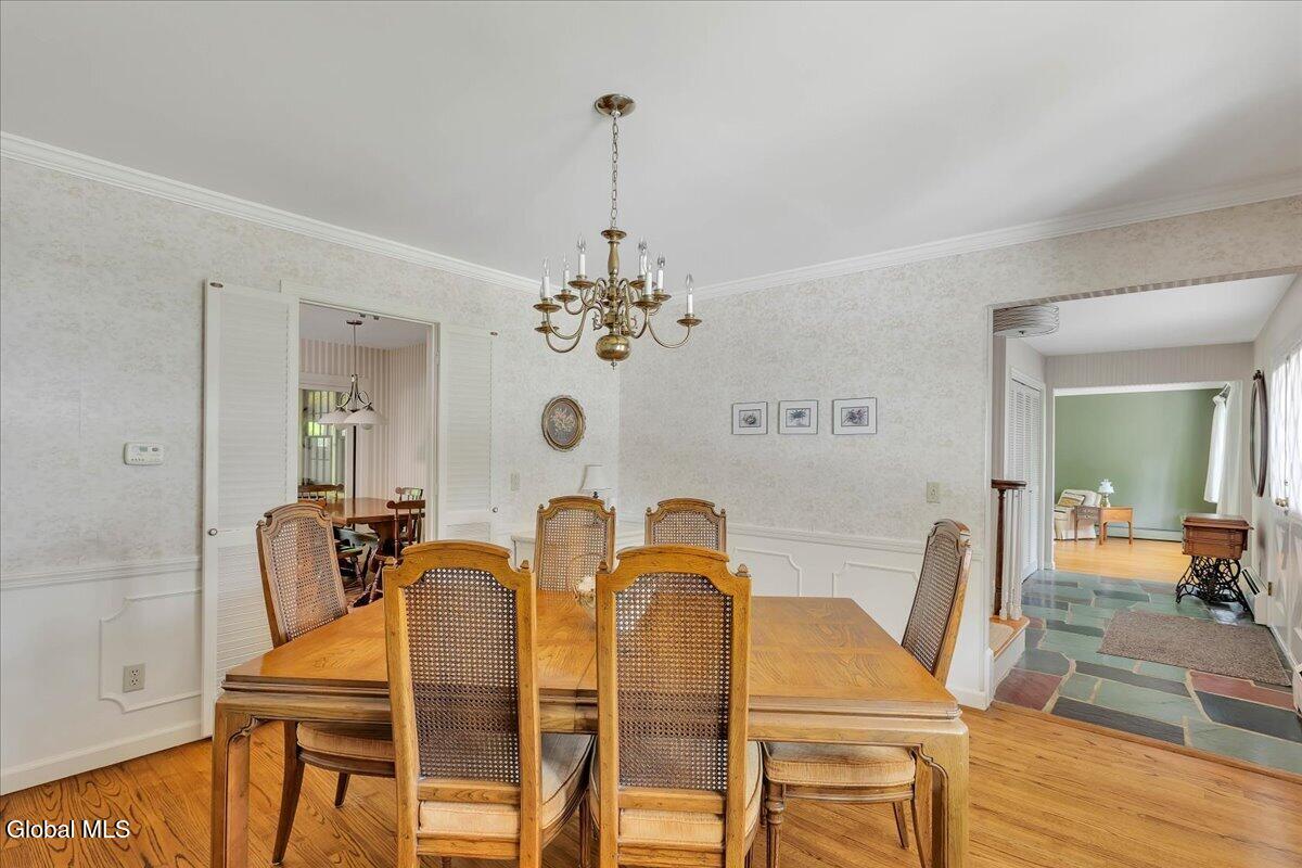 8 Upper Ball Court Menands NY 12204