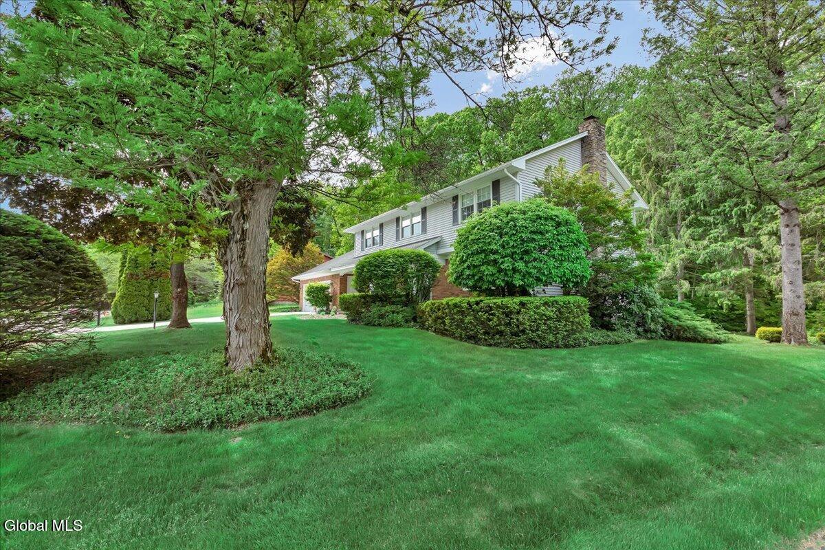 8 Upper Ball Court Menands NY 12204