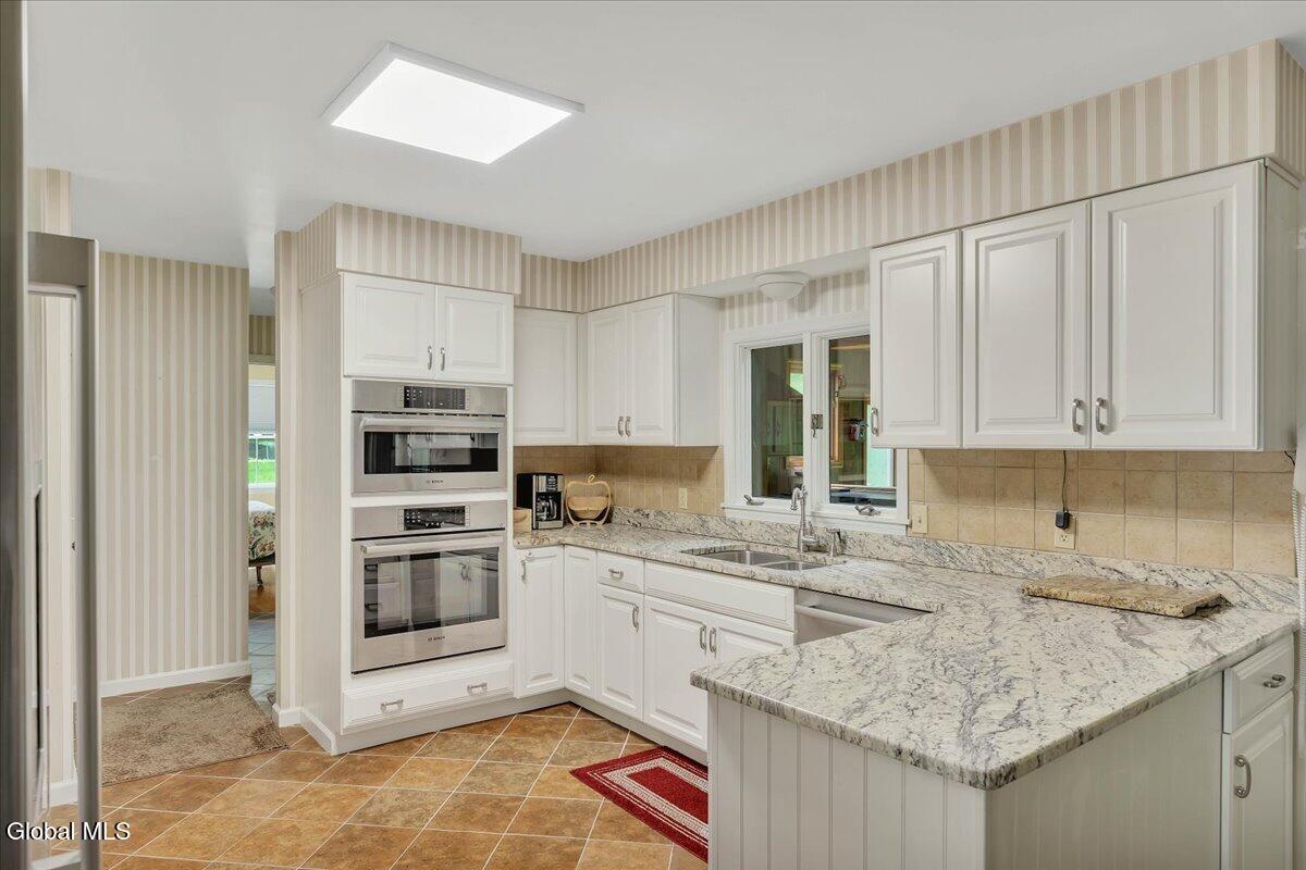 8 Upper Ball Court Menands NY 12204