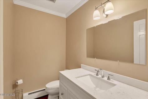 8 Upper Ball Court Menands NY 12204