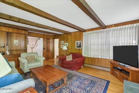 8 Upper Ball Court Menands NY 12204