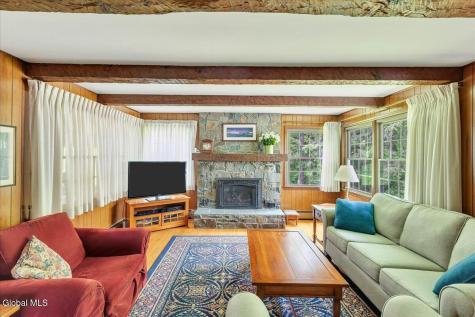 8 Upper Ball Court Menands NY 12204