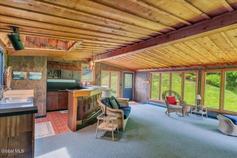 8 Upper Ball Court Menands NY 12204