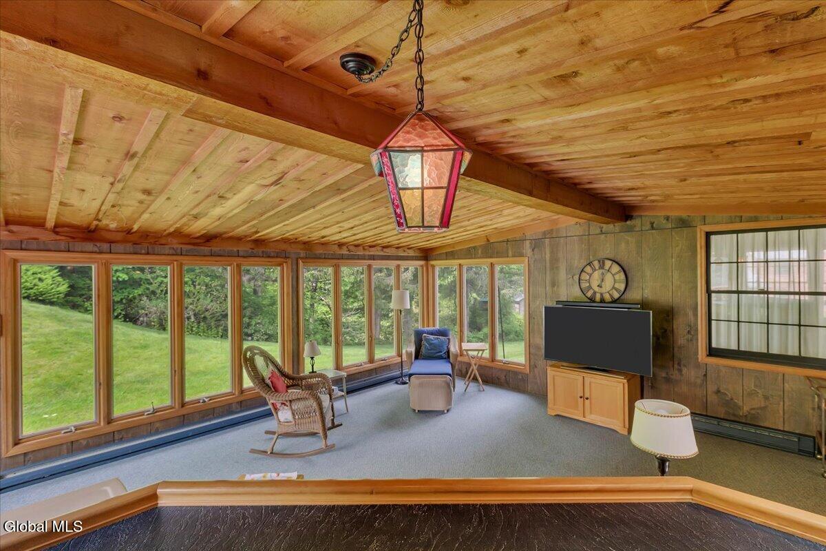 8 Upper Ball Court Menands NY 12204