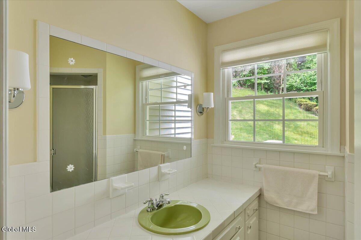 8 Upper Ball Court Menands NY 12204