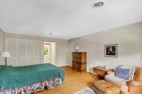 8 Upper Ball Court Menands NY 12204