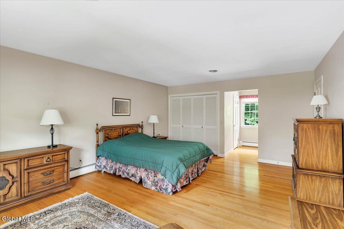 8 Upper Ball Court Menands NY 12204