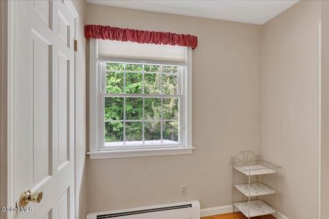 8 Upper Ball Court Menands NY 12204