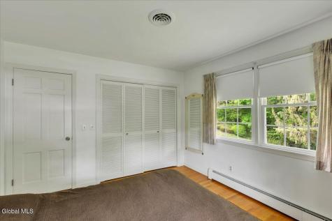 8 Upper Ball Court Menands NY 12204