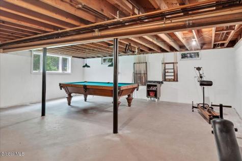8 Upper Ball Court Menands NY 12204