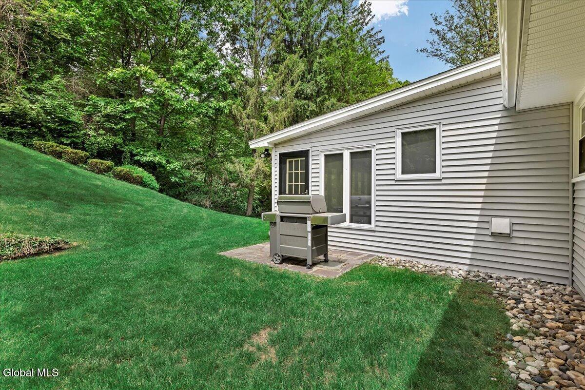 8 Upper Ball Court Menands NY 12204