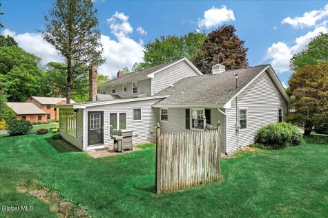 8 Upper Ball Court Menands NY 12204