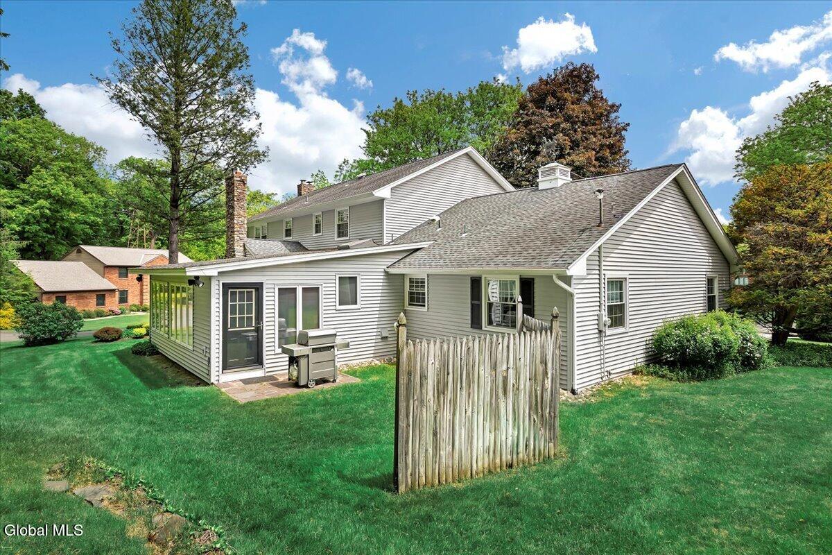 8 Upper Ball Court Menands NY 12204