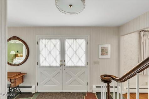 8 Upper Ball Court Menands NY 12204