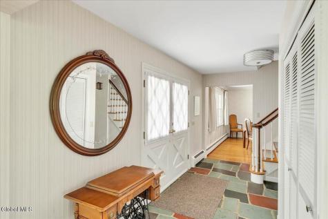 8 Upper Ball Court Menands NY 12204