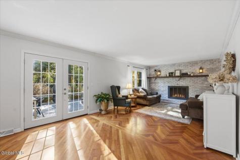 403 Ridgehill Road Schenectady NY 12303