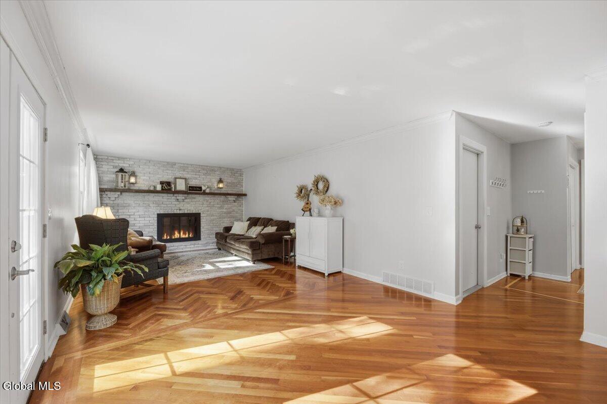403 Ridgehill Road Schenectady NY 12303