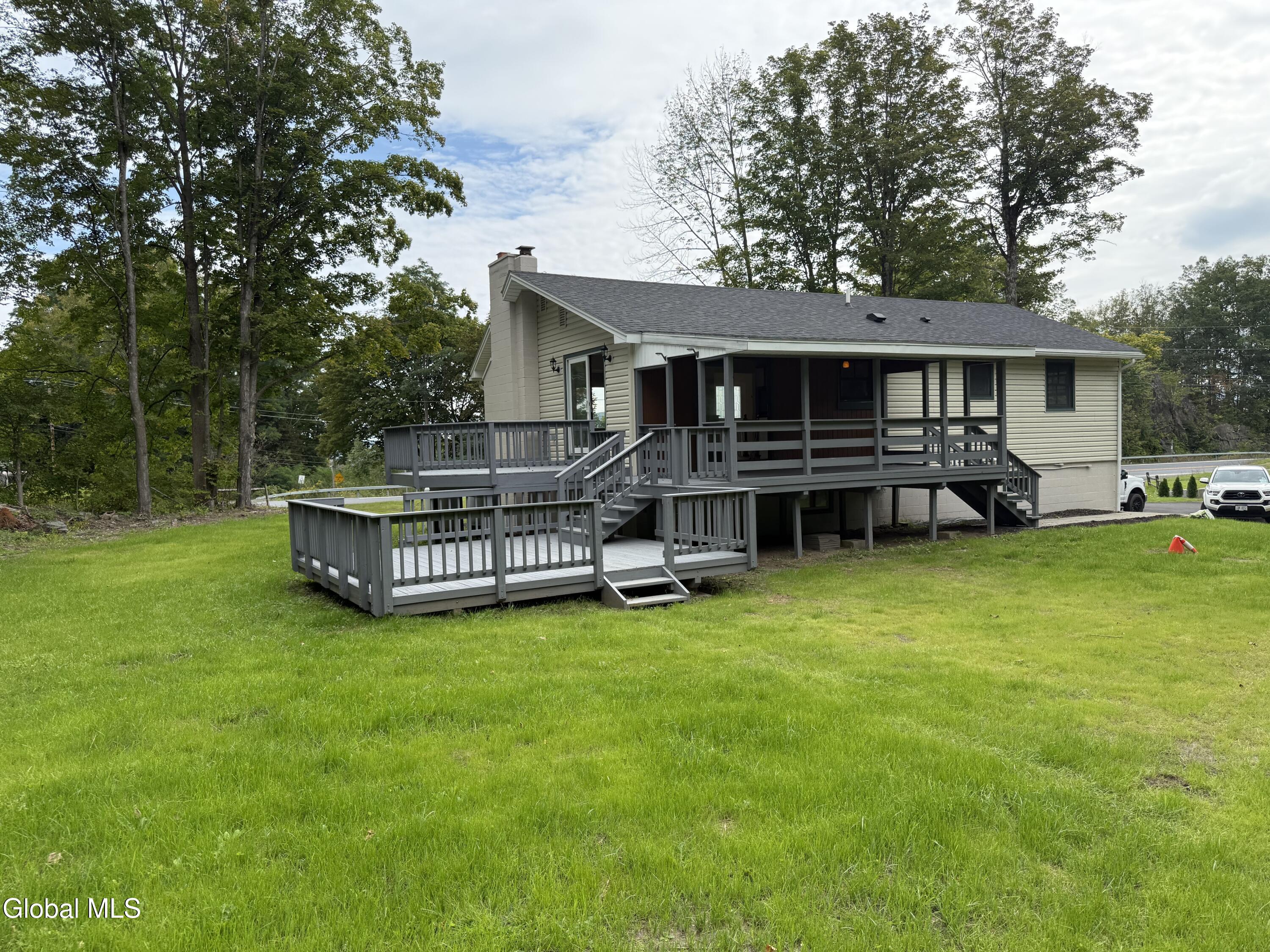 14073 New York 22 Clemons NY 12819