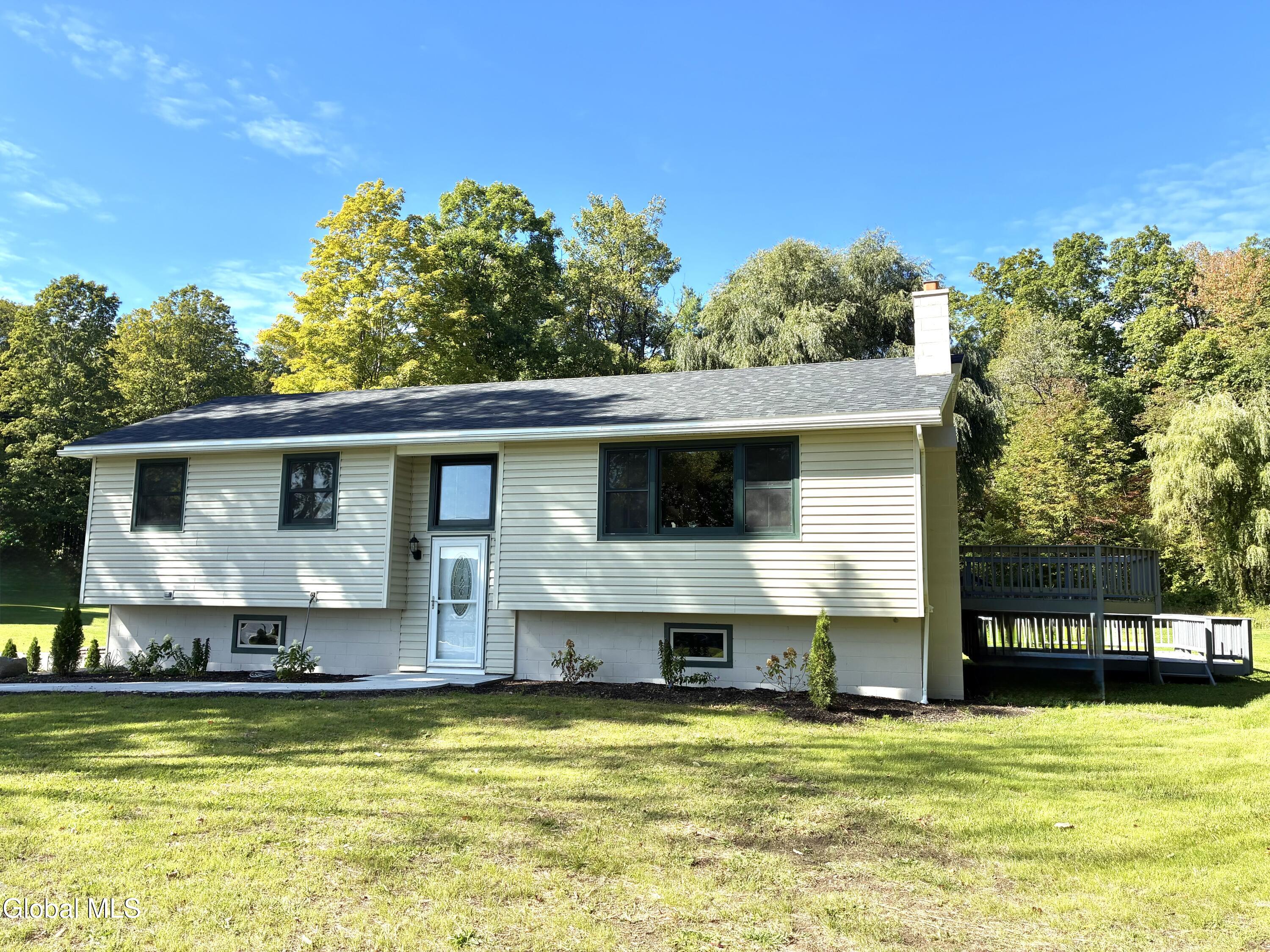 14073 New York 22 Clemons NY 12819