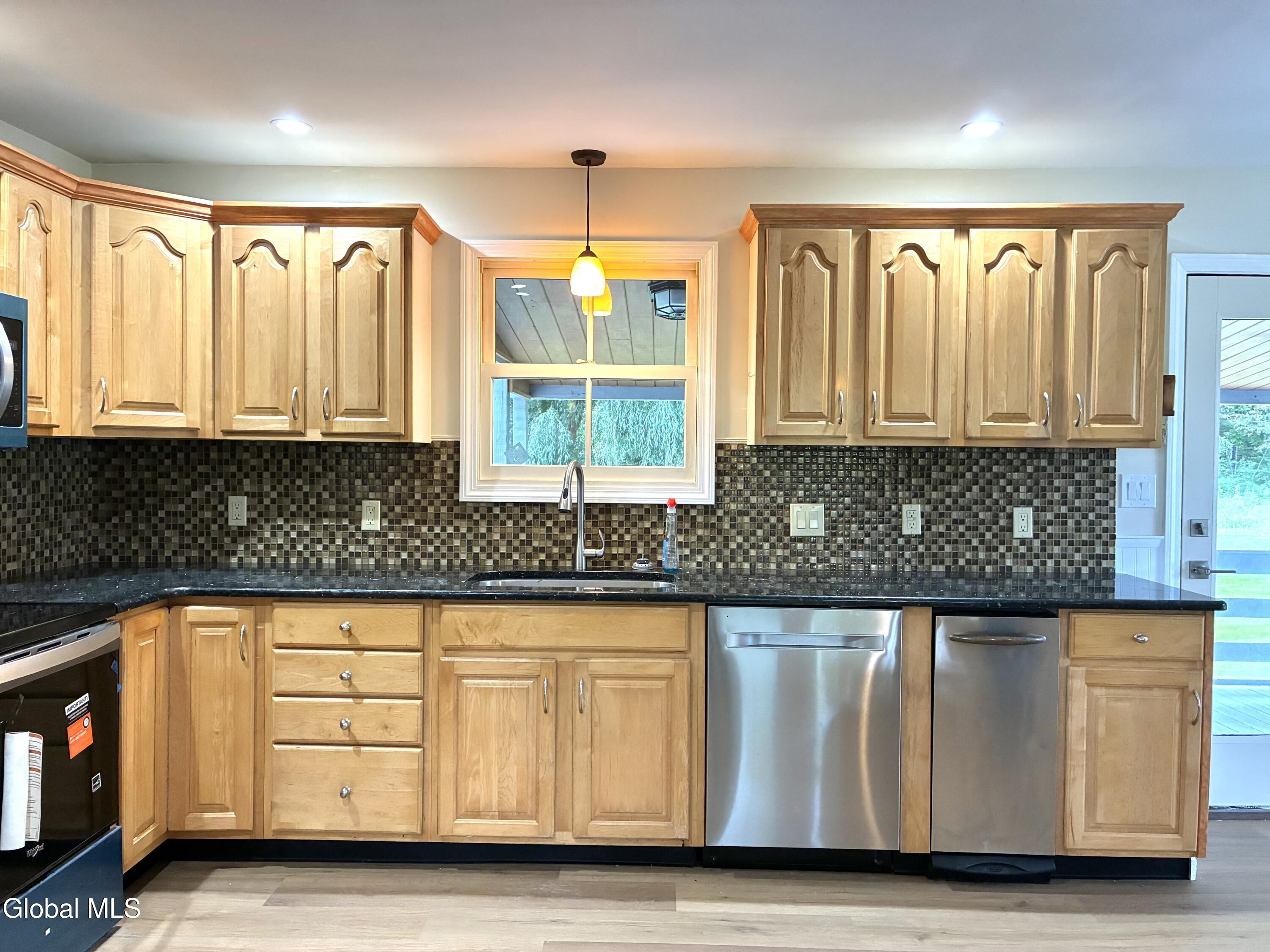 14073 New York 22 Clemons NY 12819