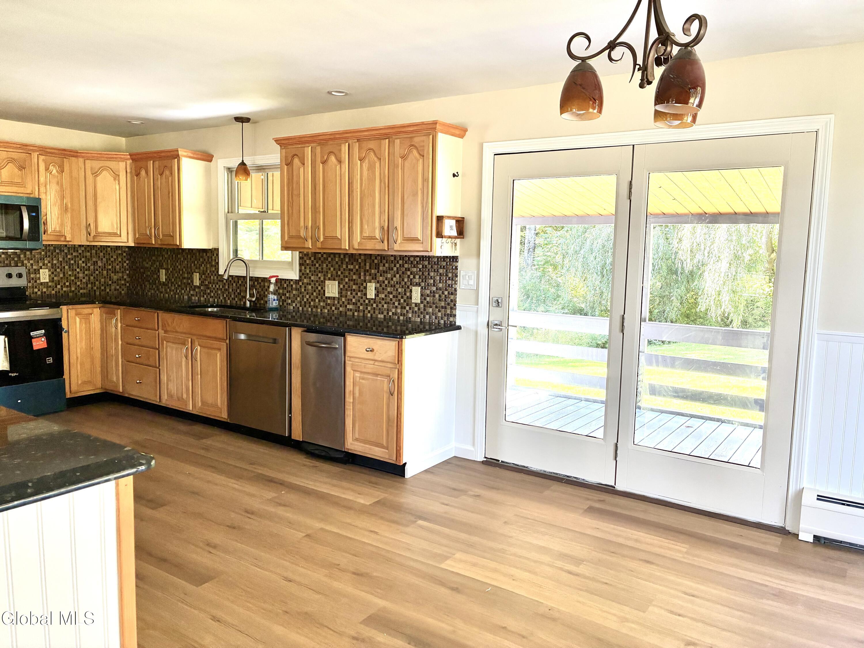14073 New York 22 Clemons NY 12819