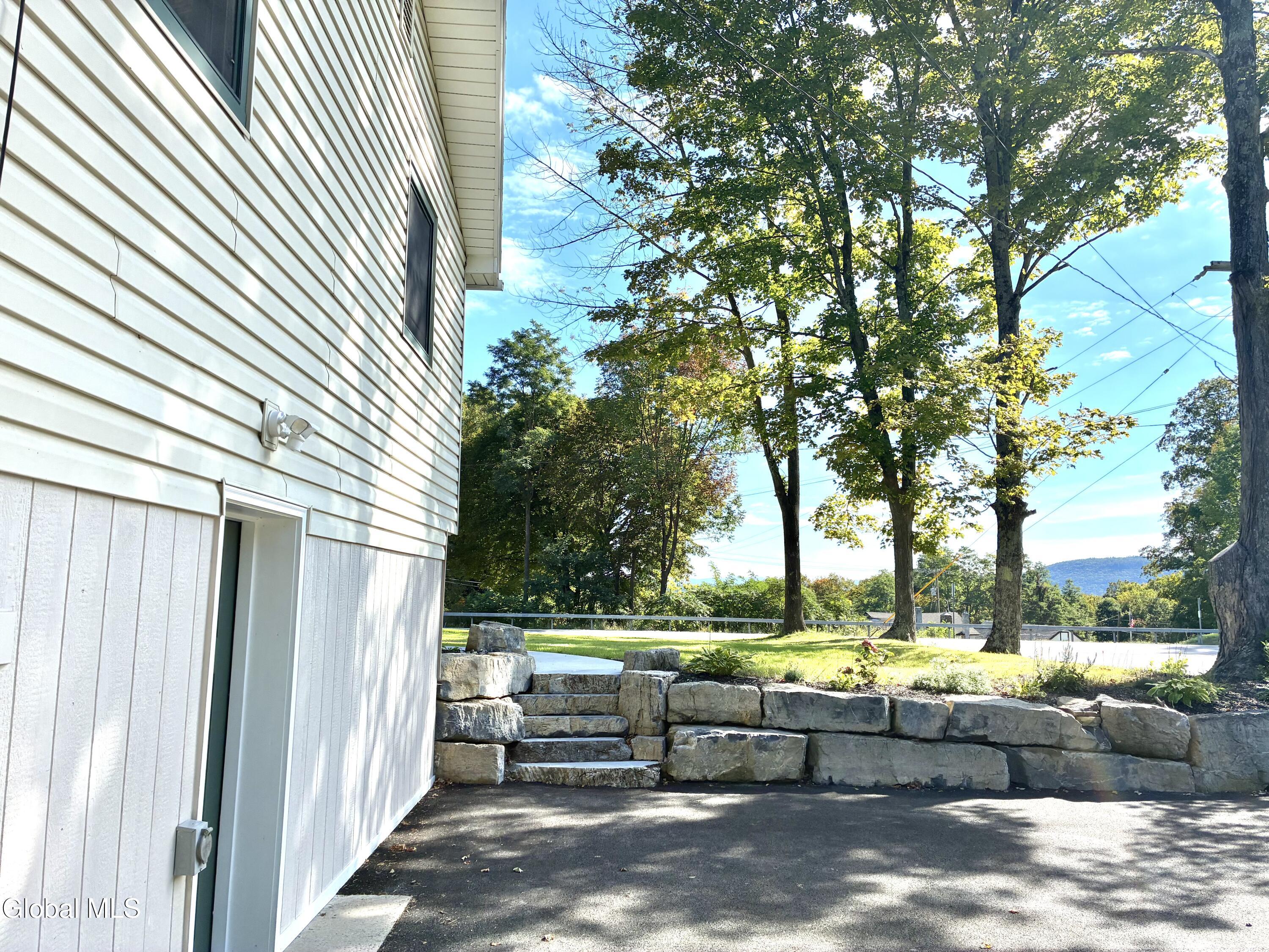 14073 New York 22 Clemons NY 12819